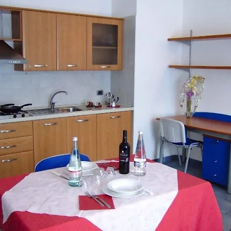 Apartment Casa Dante: Giardini Di Atena *